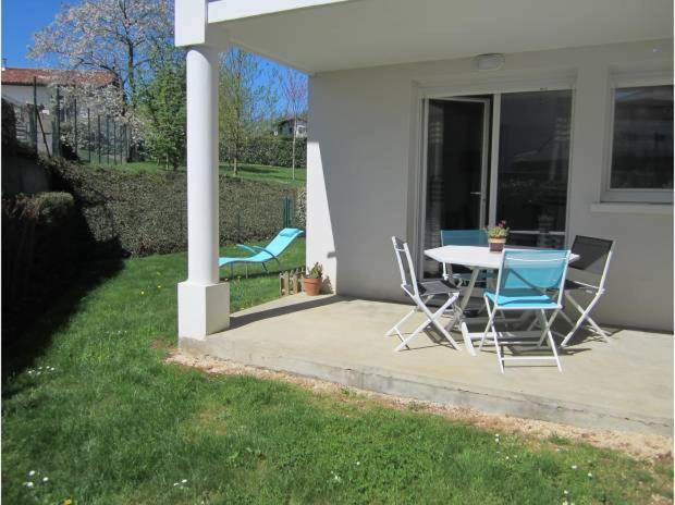Superbe Appart Avec Jardin Et Piscine 캄보레방 외부 사진